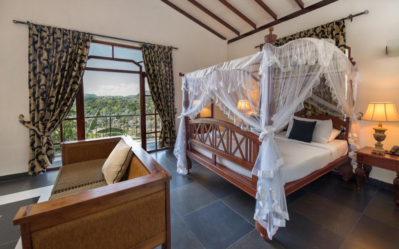 Hotel Ceylon Breeze Kandy Exterior foto